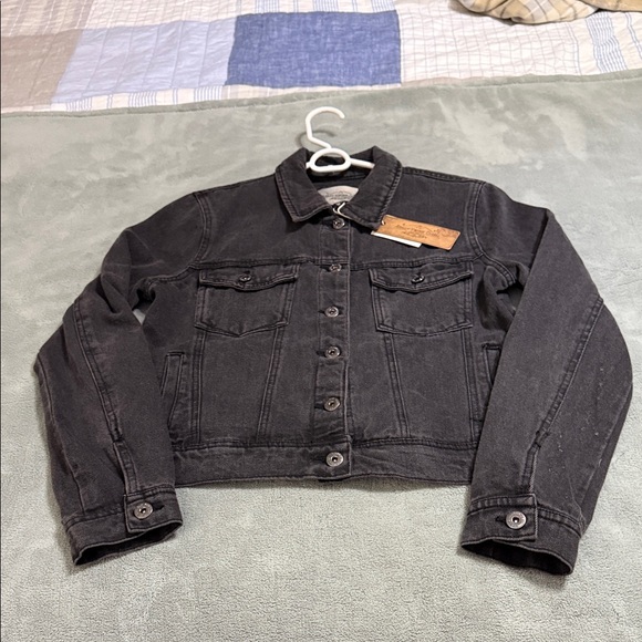 Classic Black Denim Jean Jacket - Picture 1 of 7